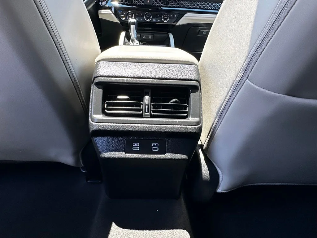 Certified Used 2024 White Honda Touring image 22