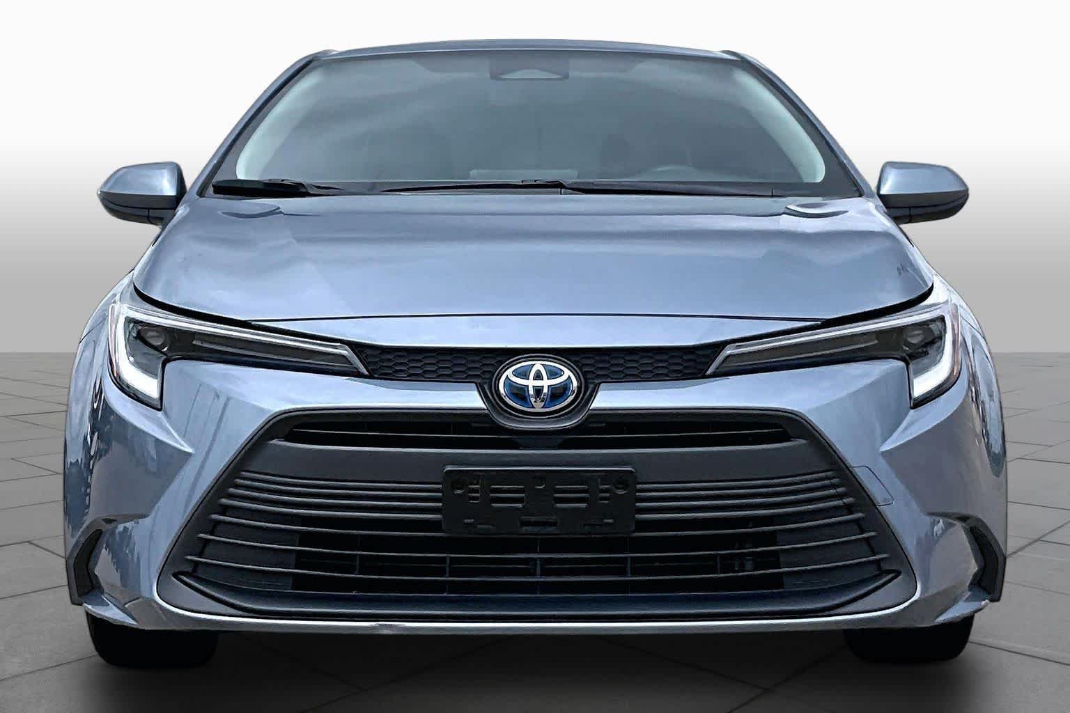 Used 2025 Celestite Toyota Hybrid LE image 4