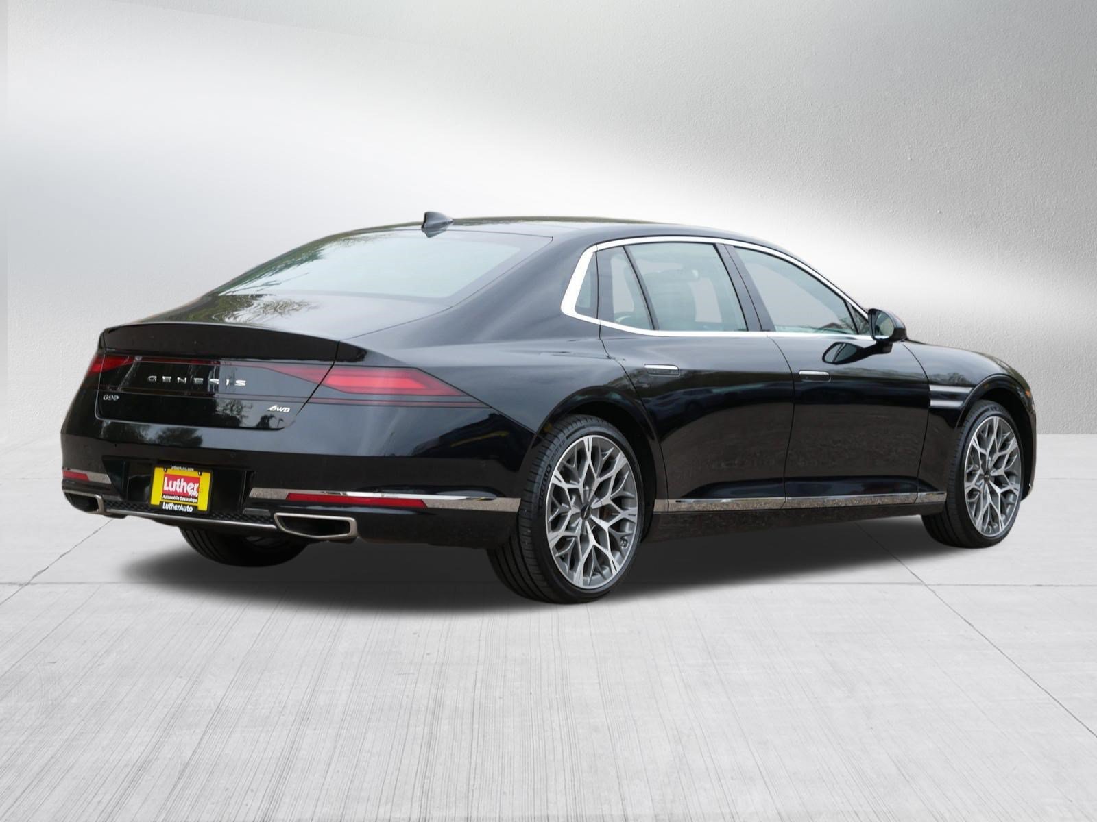 Used 2026 Vik Black Genesis 3.5T e-SC image 7