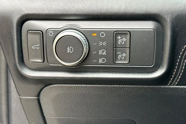 Used 2020 Gray Ford Platinum image 35