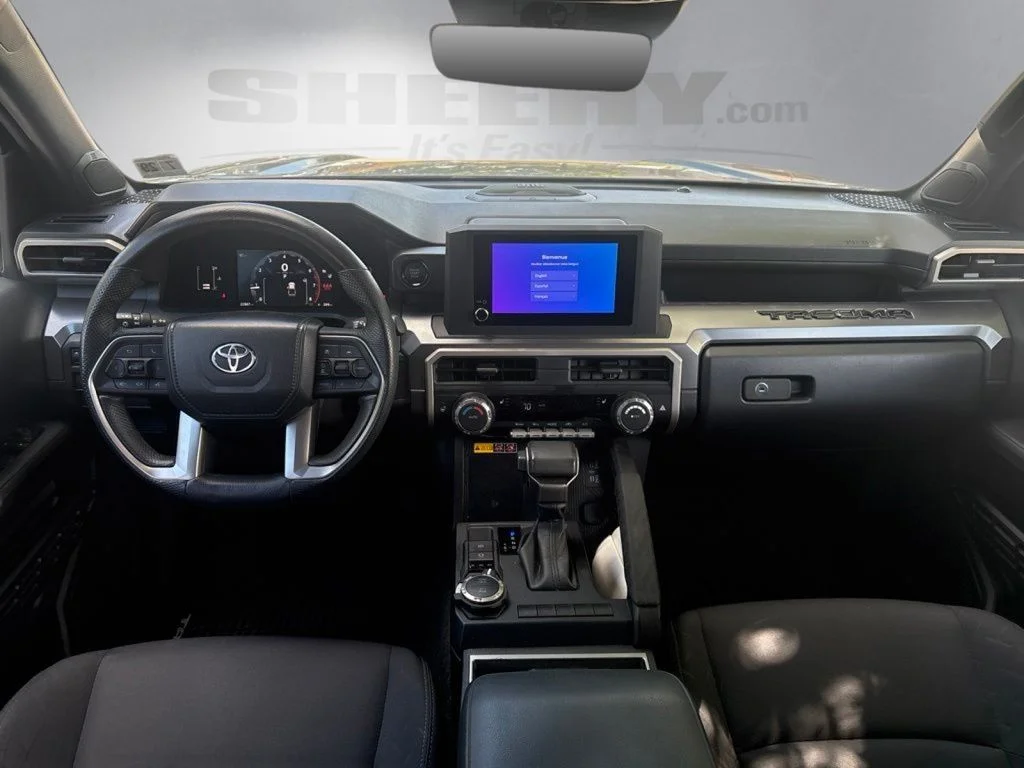Used 2024  Toyota SR5 image 3