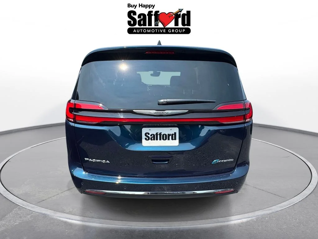 Used 2025 Blue Chrysler Select image 6