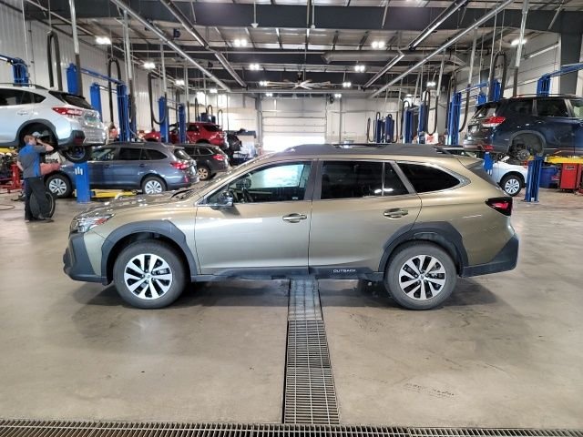 Used 2024 Green Metallic Subaru Premium image 4