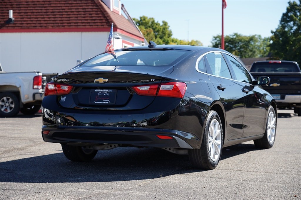 2024 Chevrolet Malibu 1LT photo 3