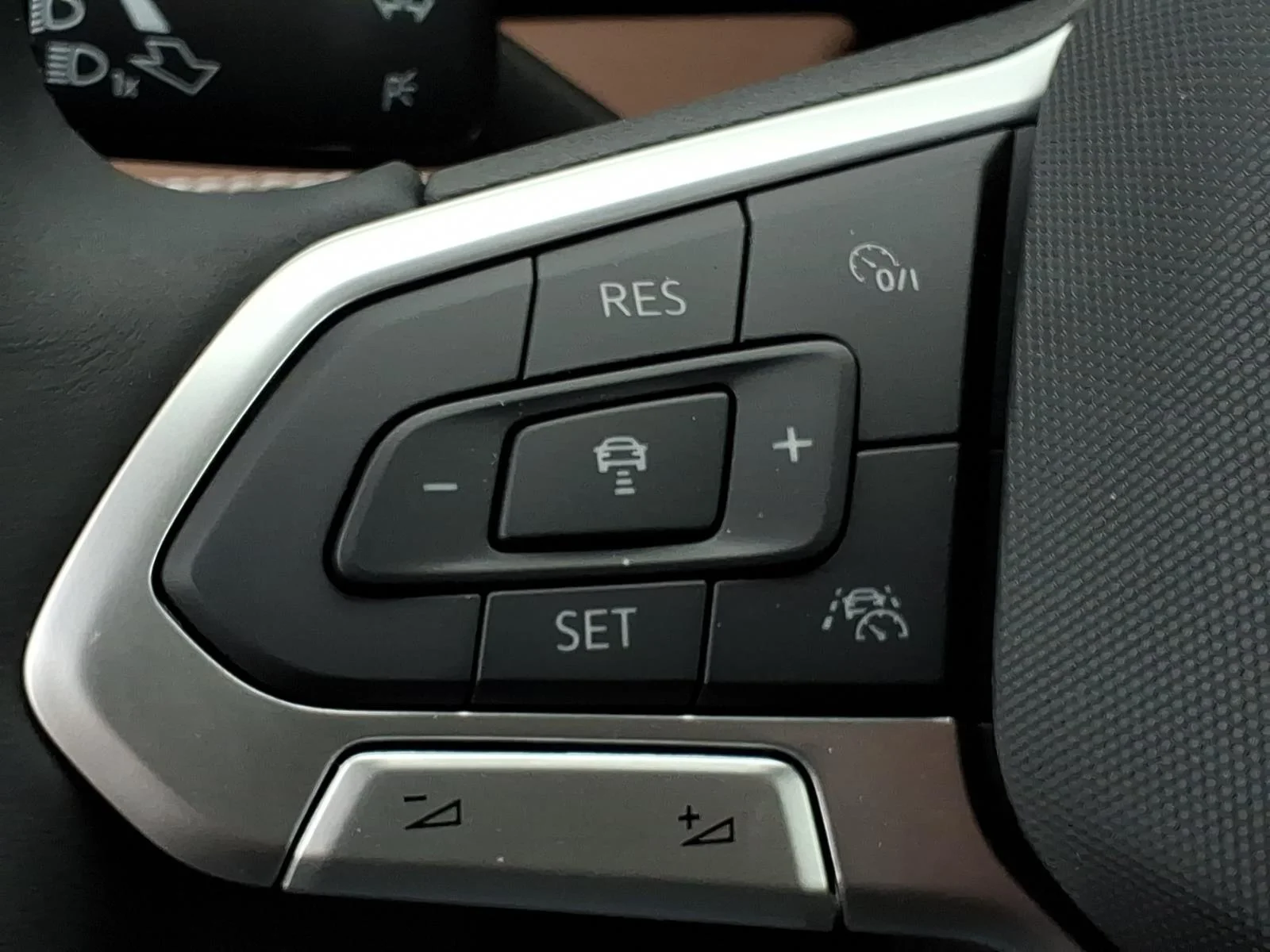 New 2026 Deep Black Pearl Volkswagen SEL AUTO image 20