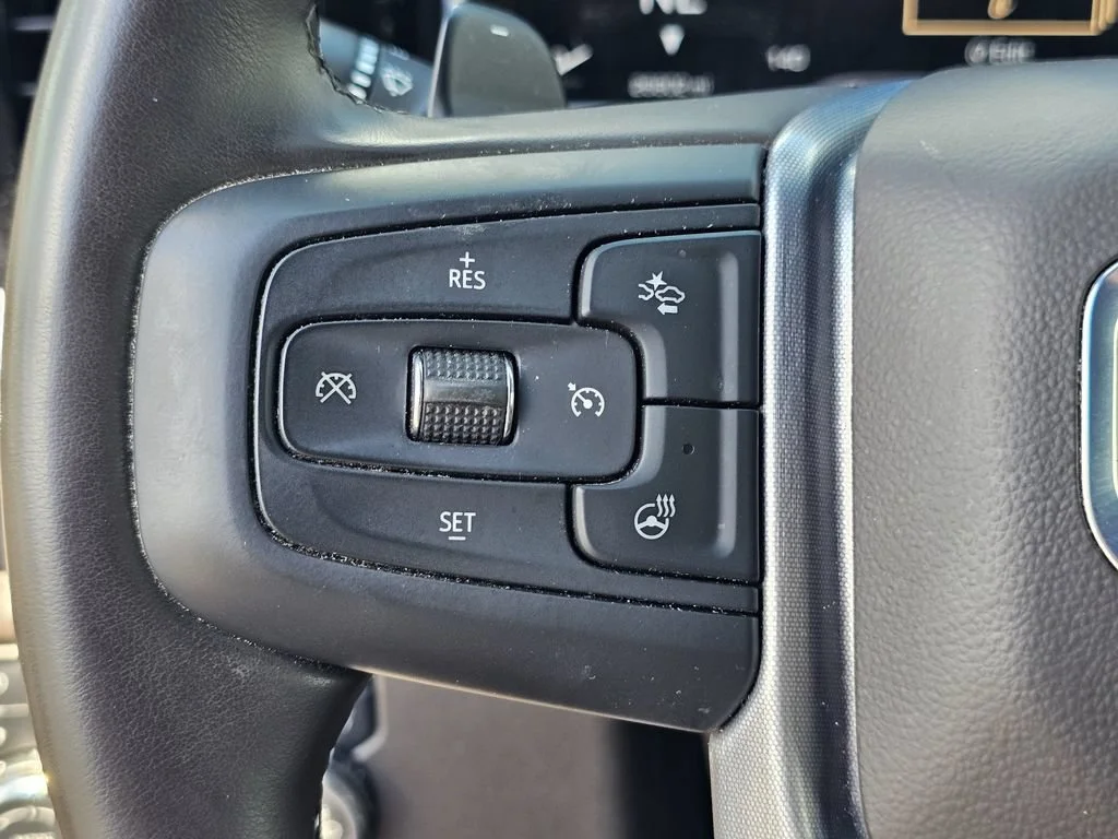 Used 2025 Summit White GMC SLT image 21