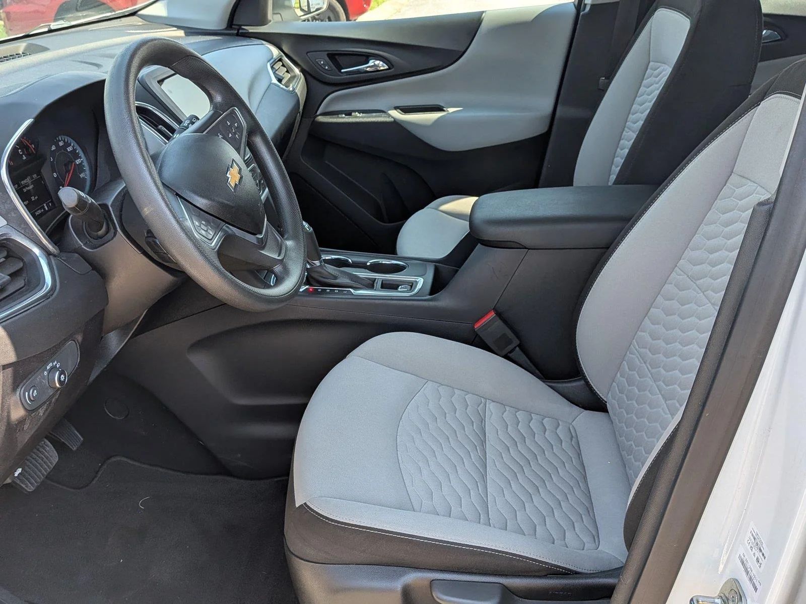Used 2019 Summit White Chevrolet LS image 17