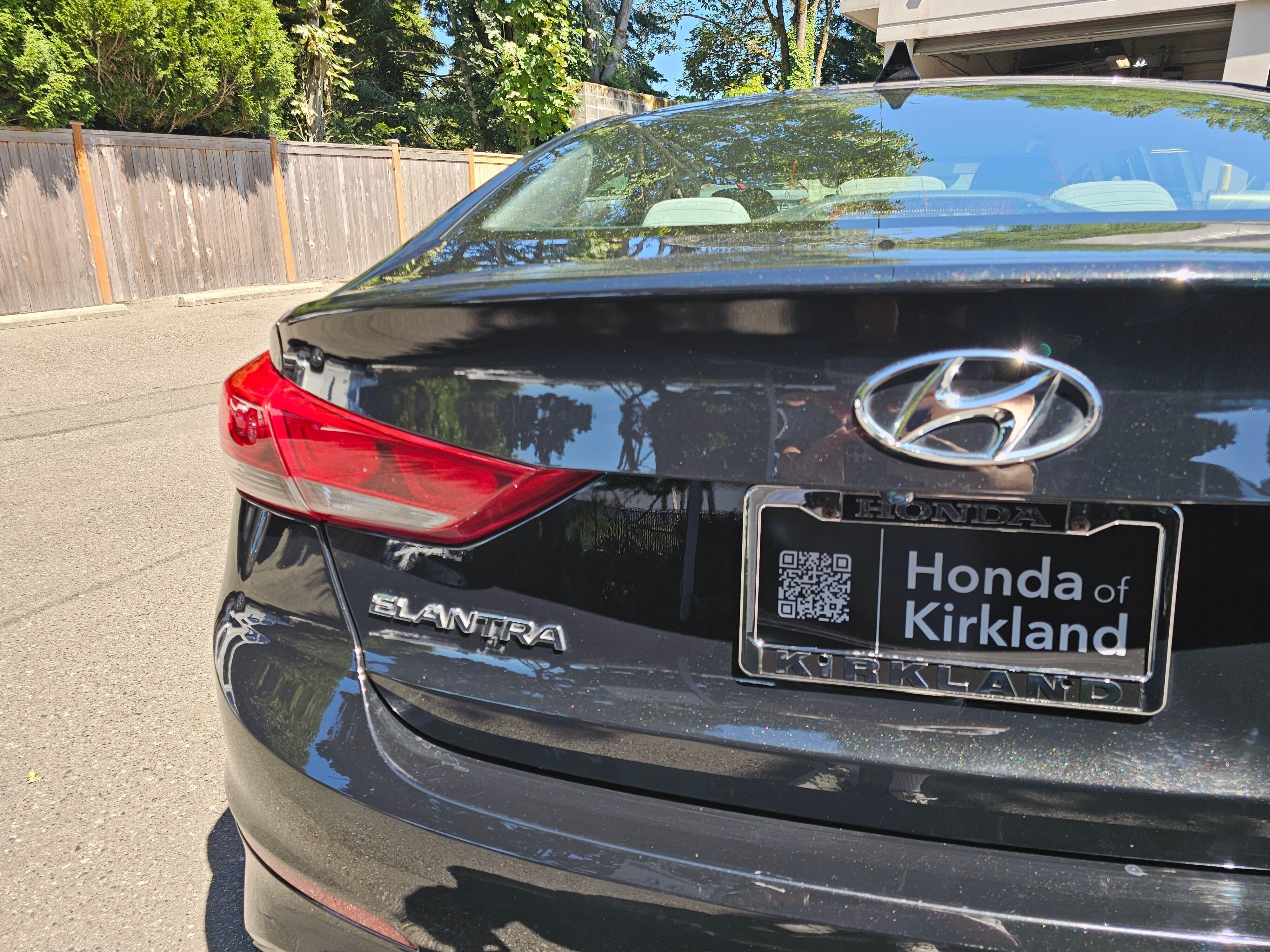 Used 2018 Phantom Black Hyundai SEL image 16