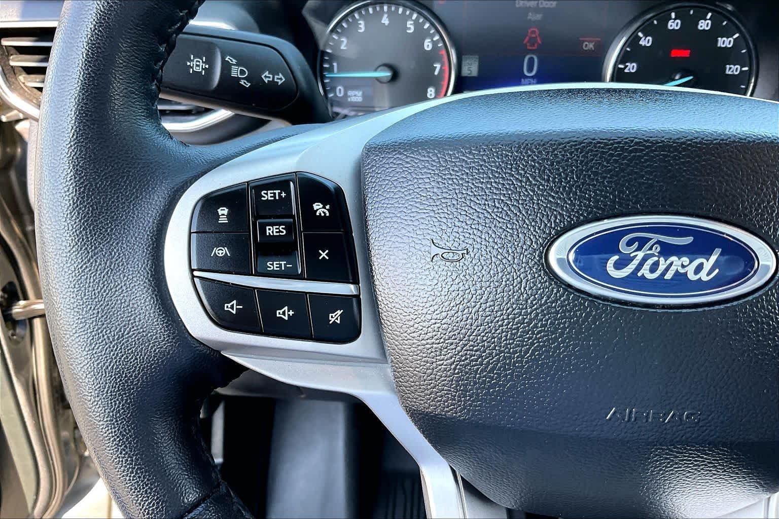 Used 2023 Carbonized Gray Metallic Ford XLT image 21