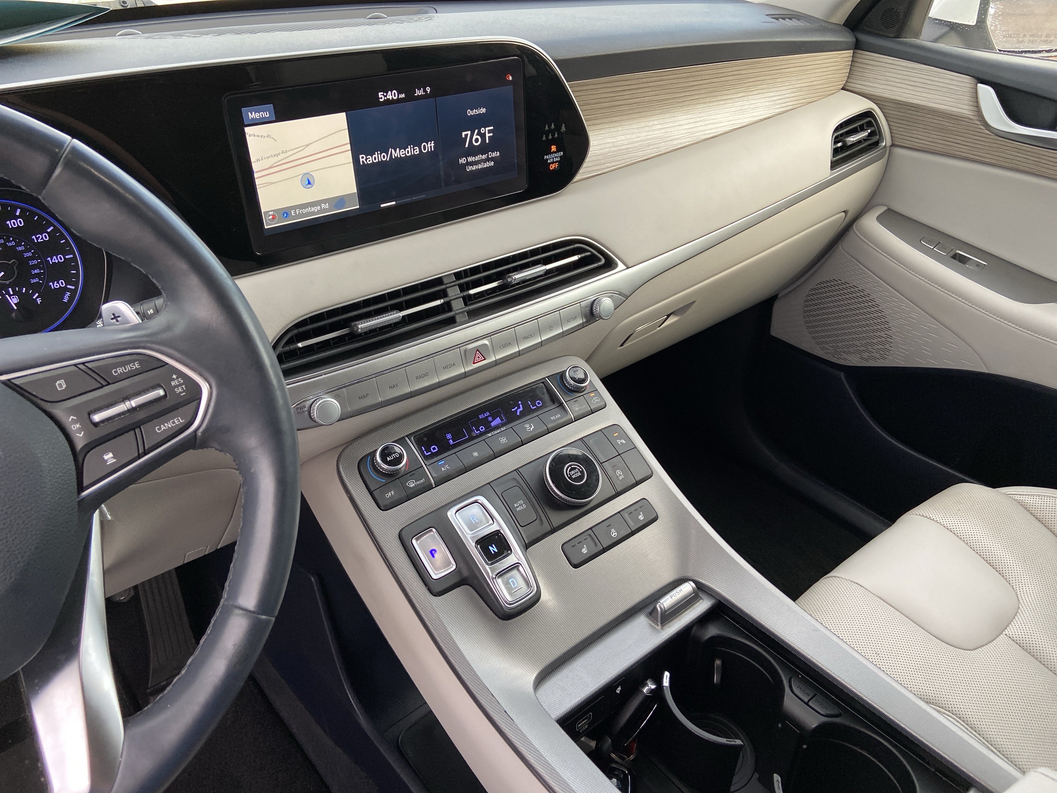 Used 2020 Hyper White Hyundai SEL image 23