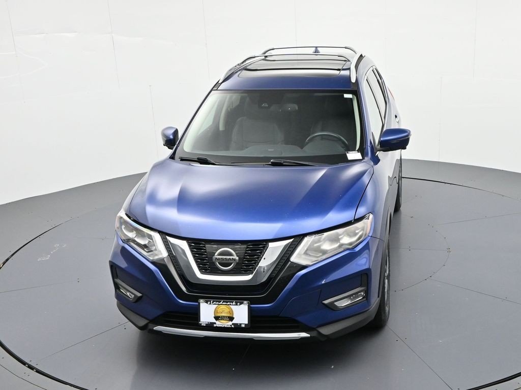 Used 2017 Caspian Blue Nissan SL image 14