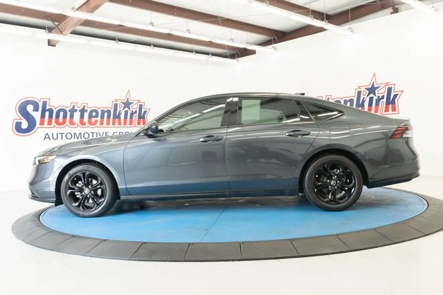 Used 2025 Gray Honda SE image 20