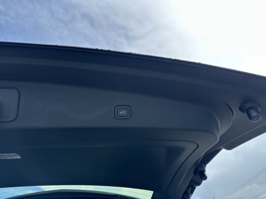 2026 Cadillac VISTIQ Sport - Photo 27