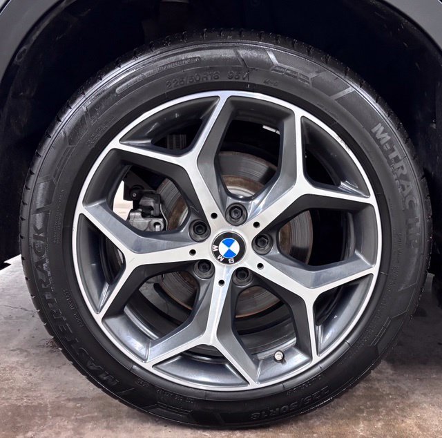 Used 2017 Gray BMW xDrive28i image 8