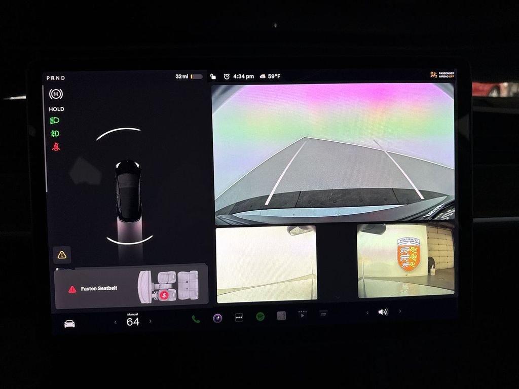 Used 2018  Tesla Long Range image 31