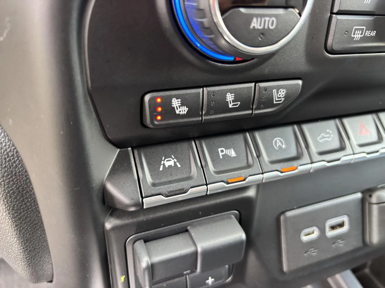 Used 2021 Shadow Gray Metallic Chevrolet LTZ image 25