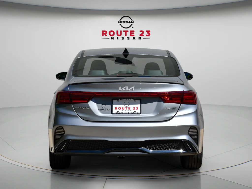 Used 2022 Gray Kia GT-Line image 6