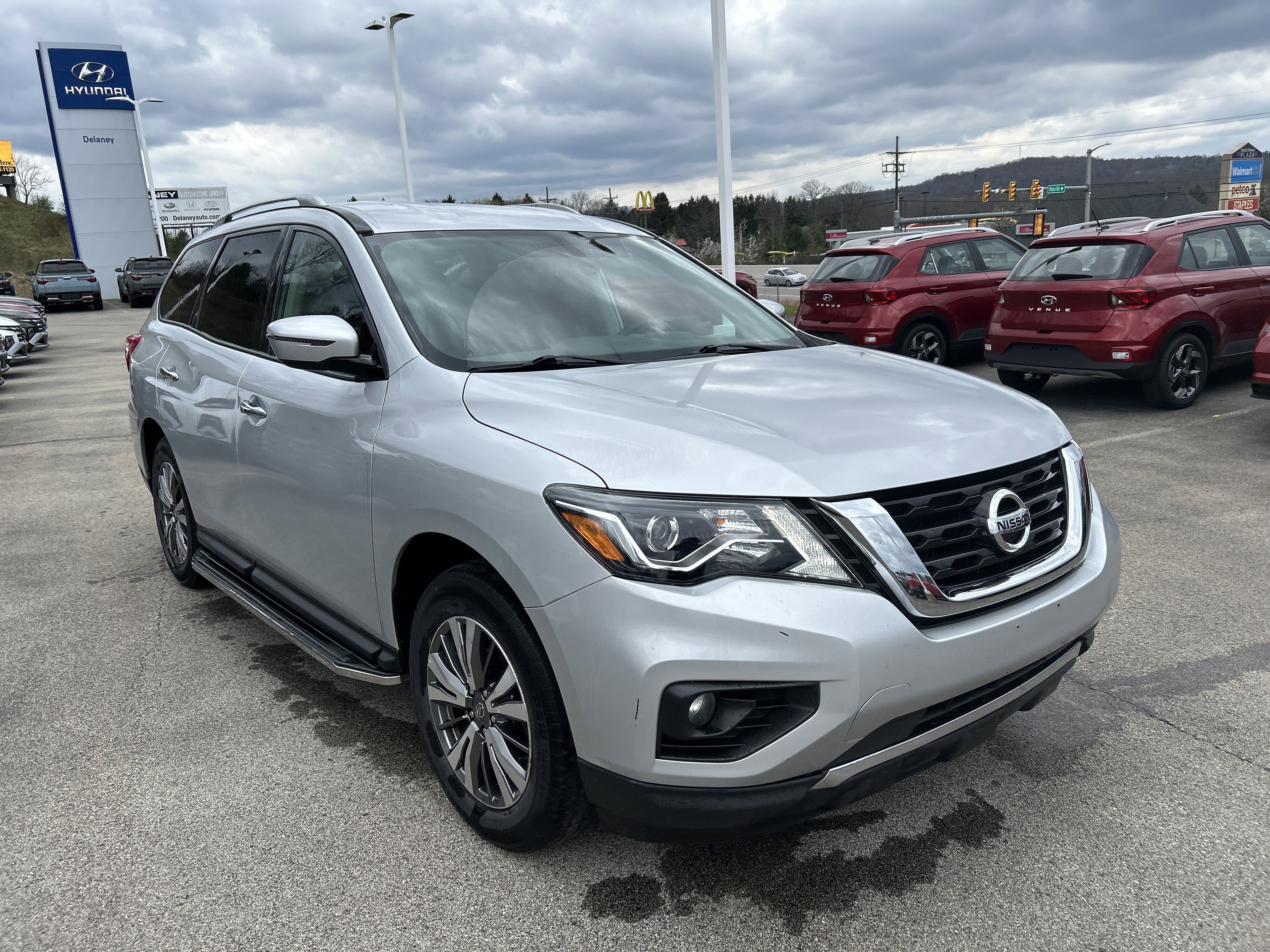 2020 Nissan Pathfinder SV