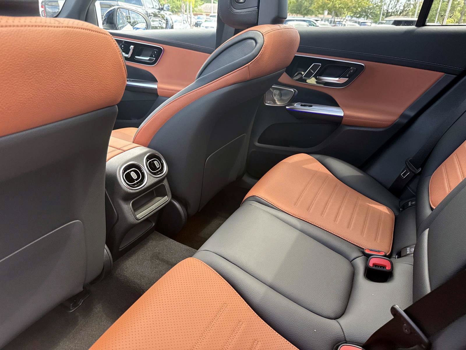 New 2026 Polar White Mercedes-Benz 300 SUV image 15
