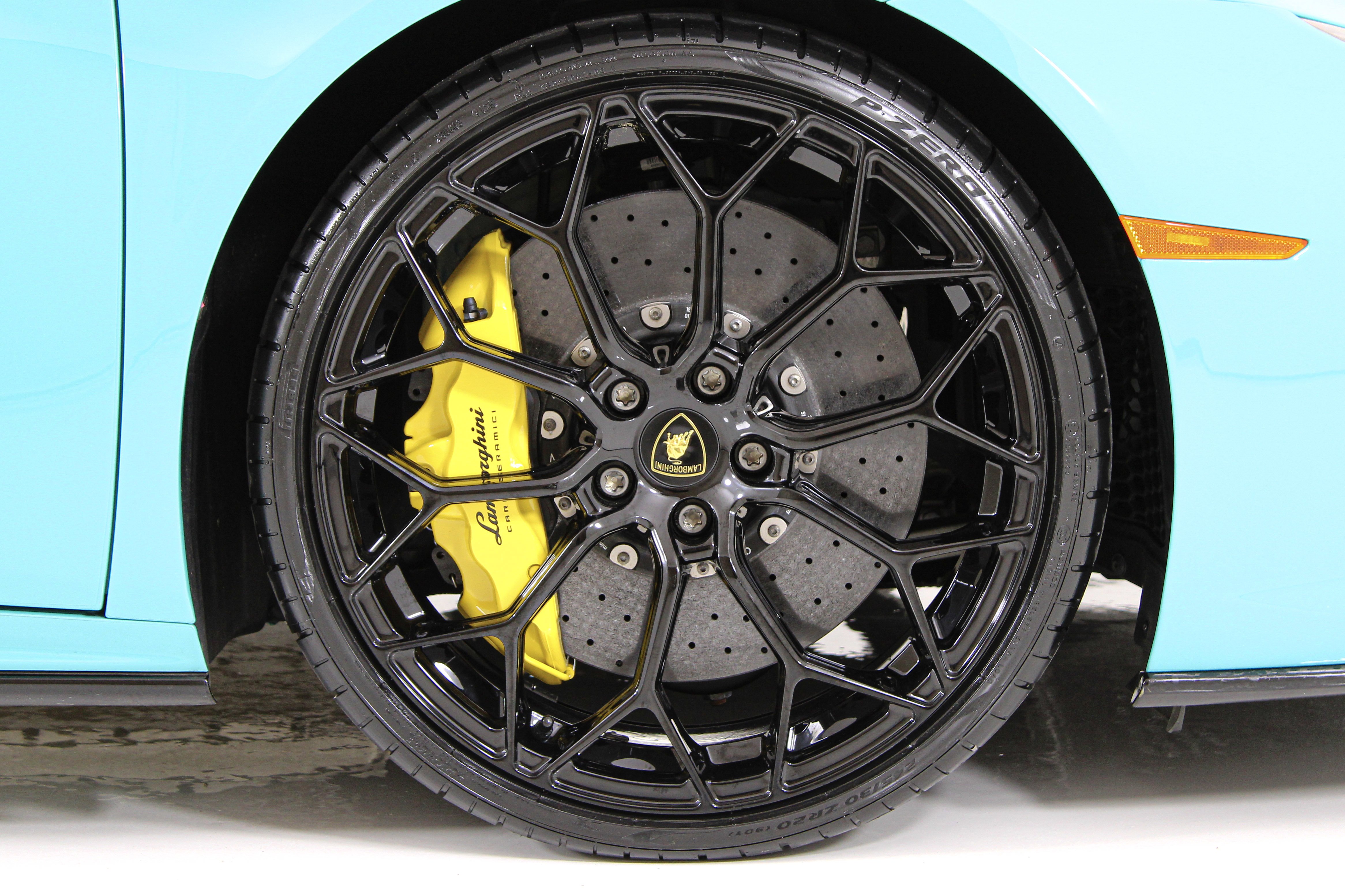 Used 2021 Blue Lamborghini  image 16