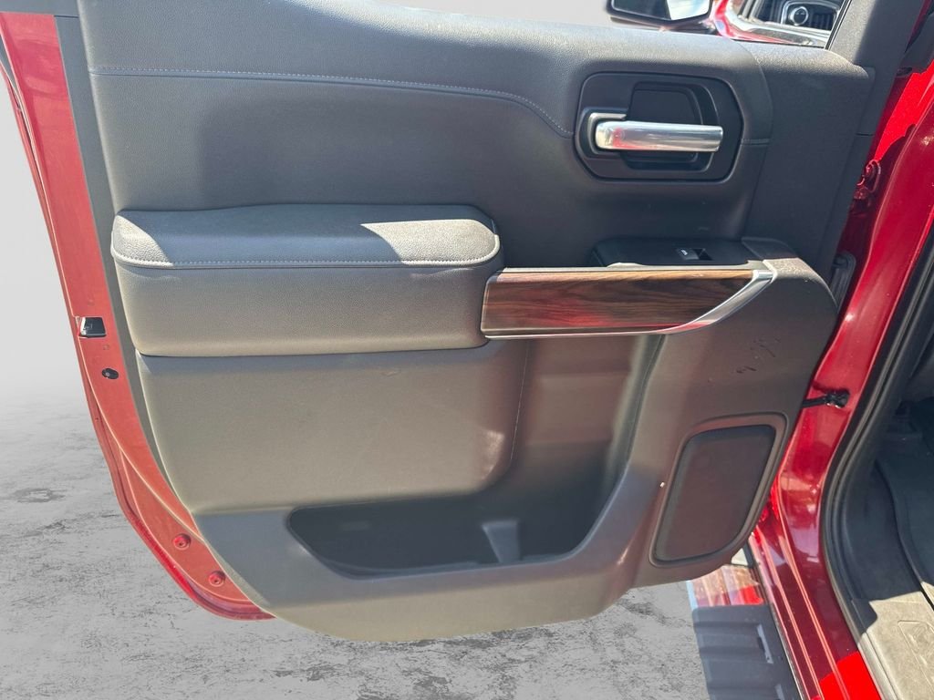 Used 2021 Red GMC SLT image 17