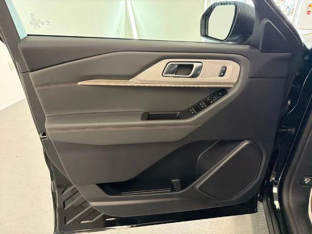 New 2026 Agate Black Metallic Ford Active image 29