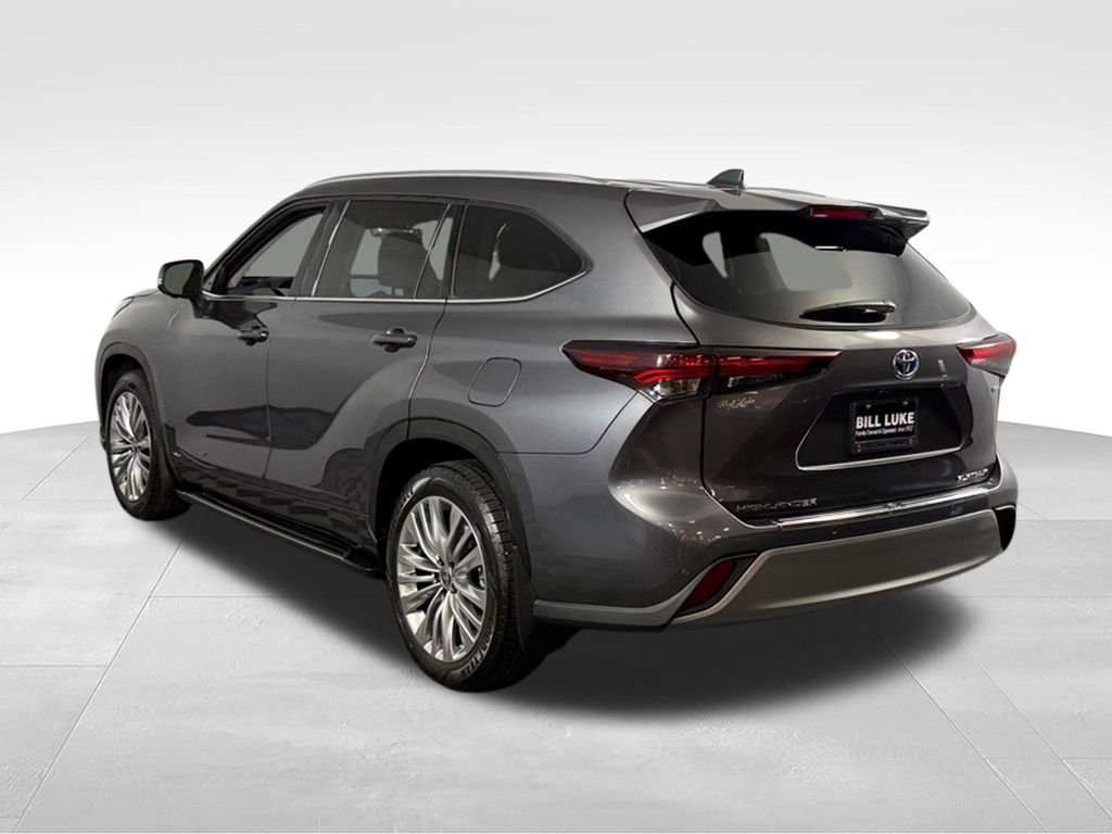 Used 2024 Magnetic Gray Metallic Toyota Platinum image 6