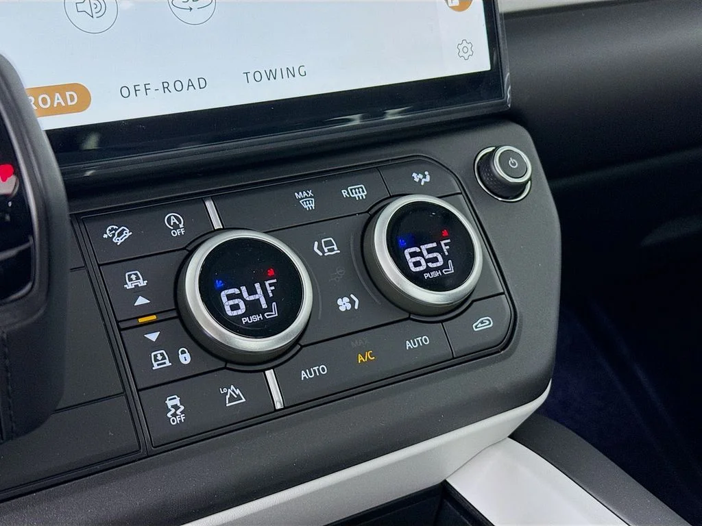 New 2026 Fuji White Land Rover S image 17
