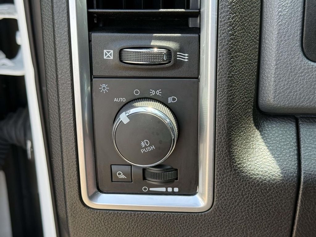 Used 2019 White Ram Big Horn image 32