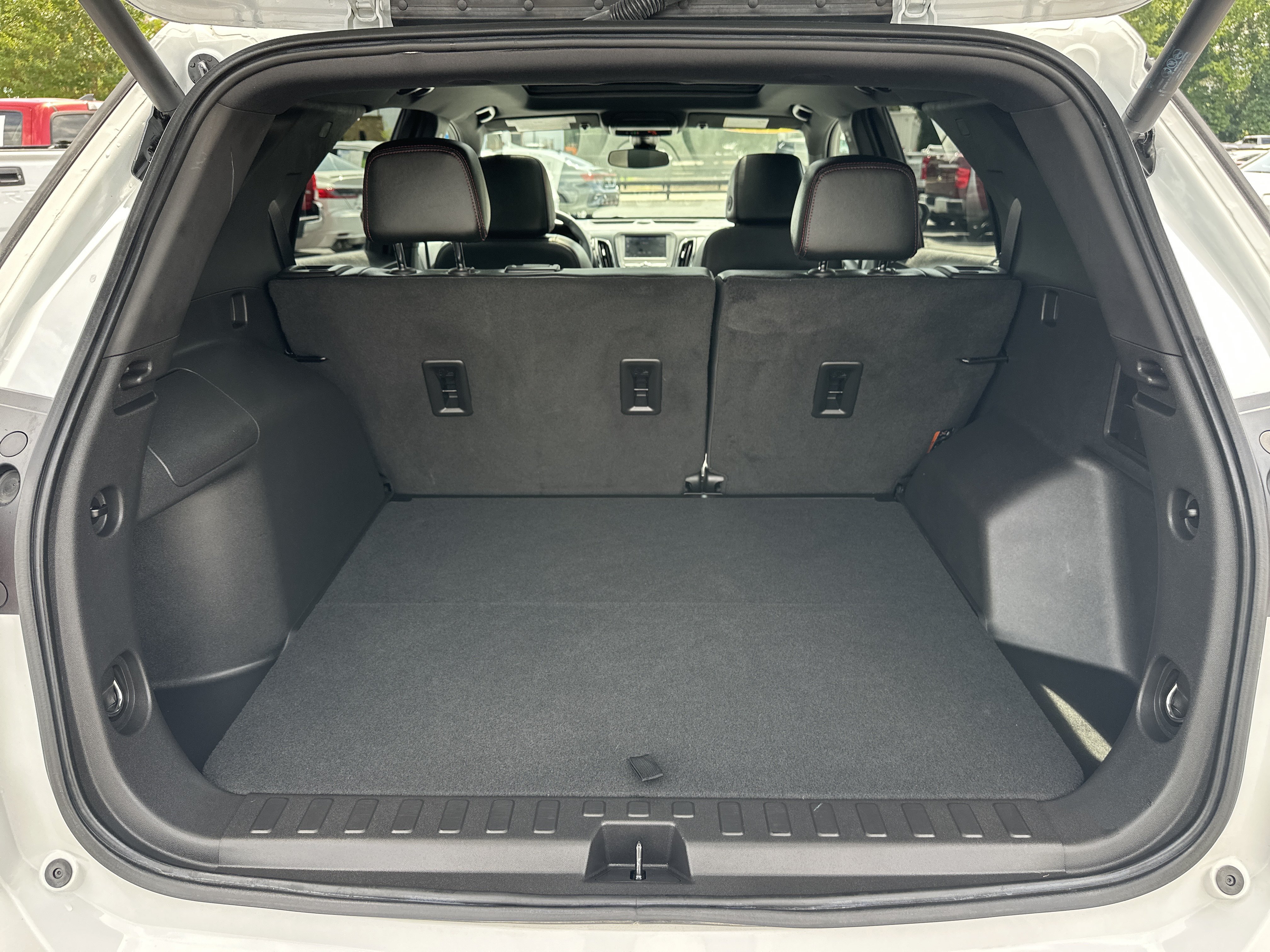 Used 2024 Summit White Chevrolet RS image 19