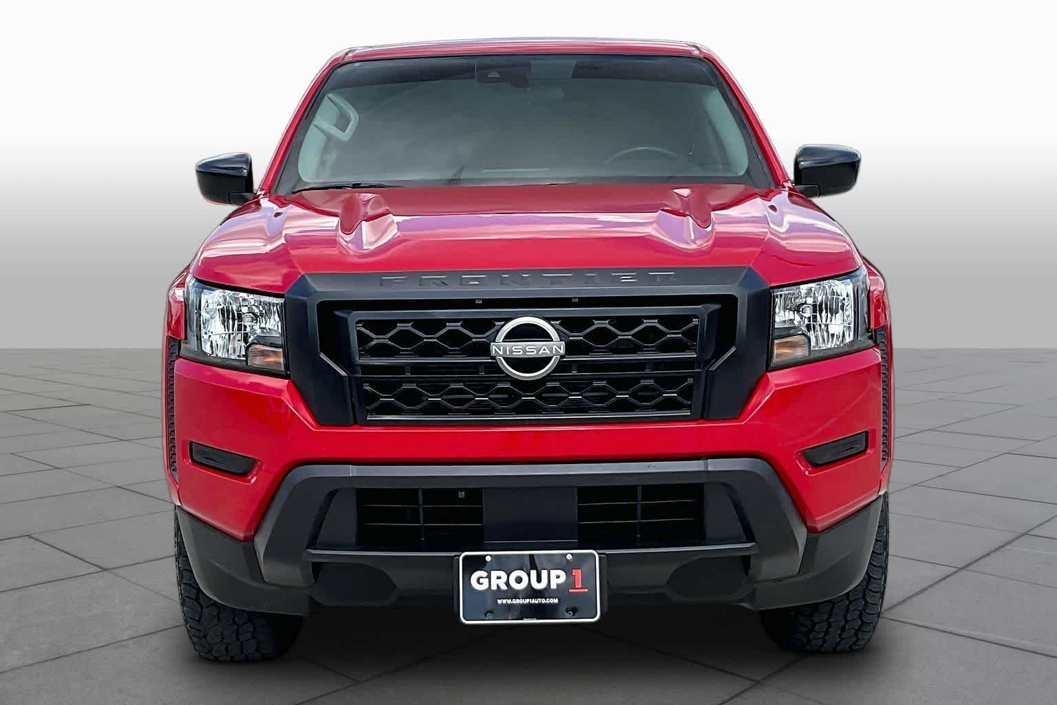 Used 2022 Red Alert Nissan S image 4