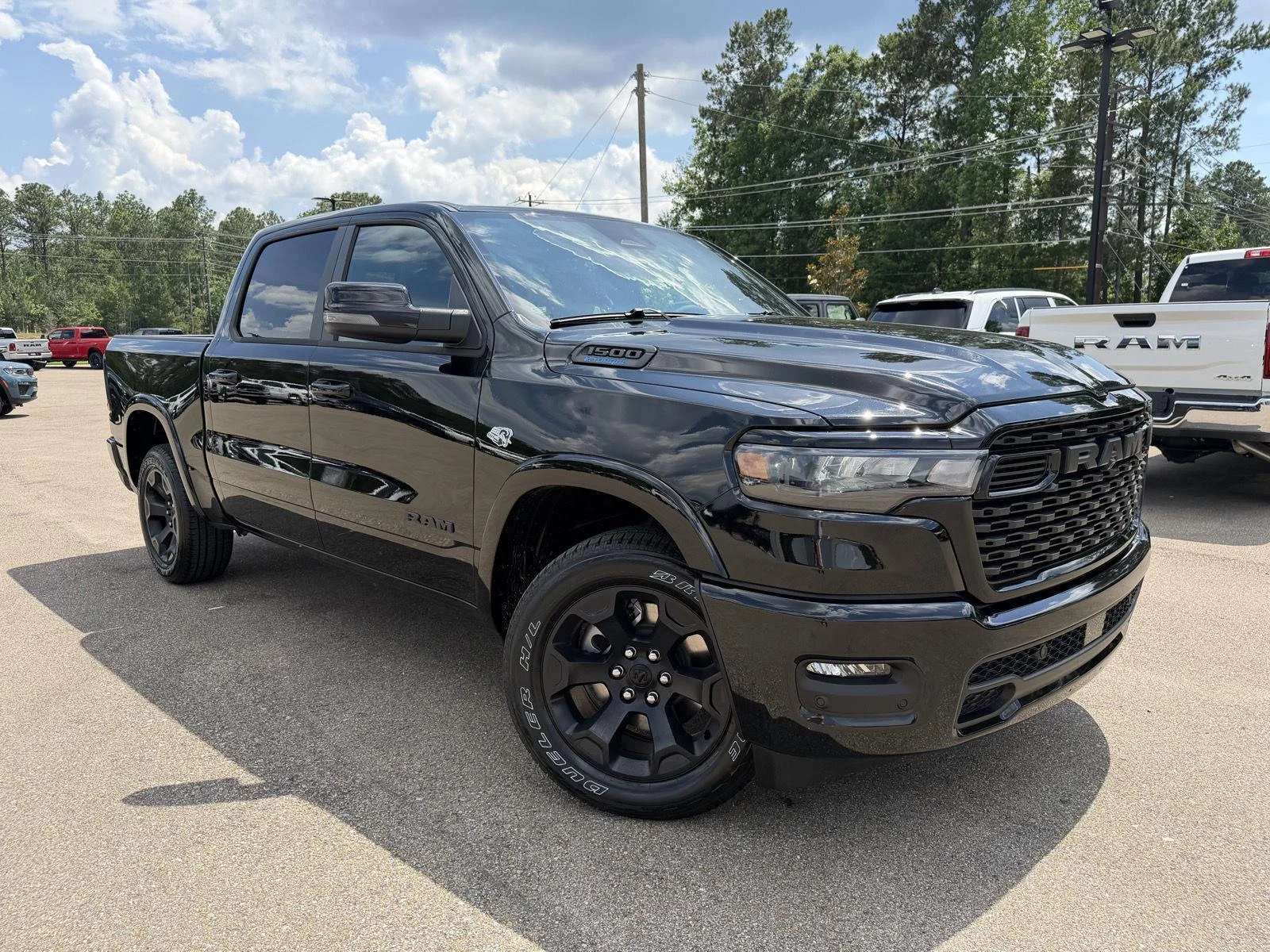 New 2026 Diamond Black Crystal Pearl-Coat Exterior Paint RAM Big Horn image 3