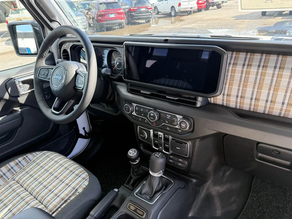 New 2026 White/off-white Jeep 85th Anniversary Edition image 7