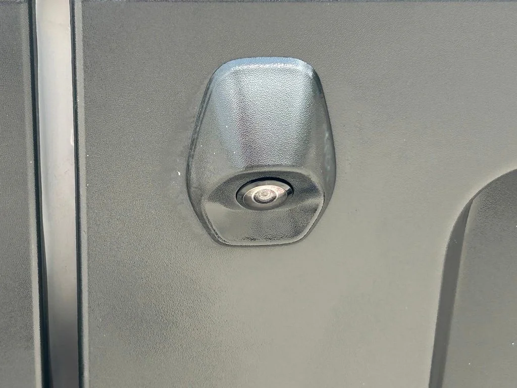 Certified Used 2025 Oxford White Ford XLT image 23