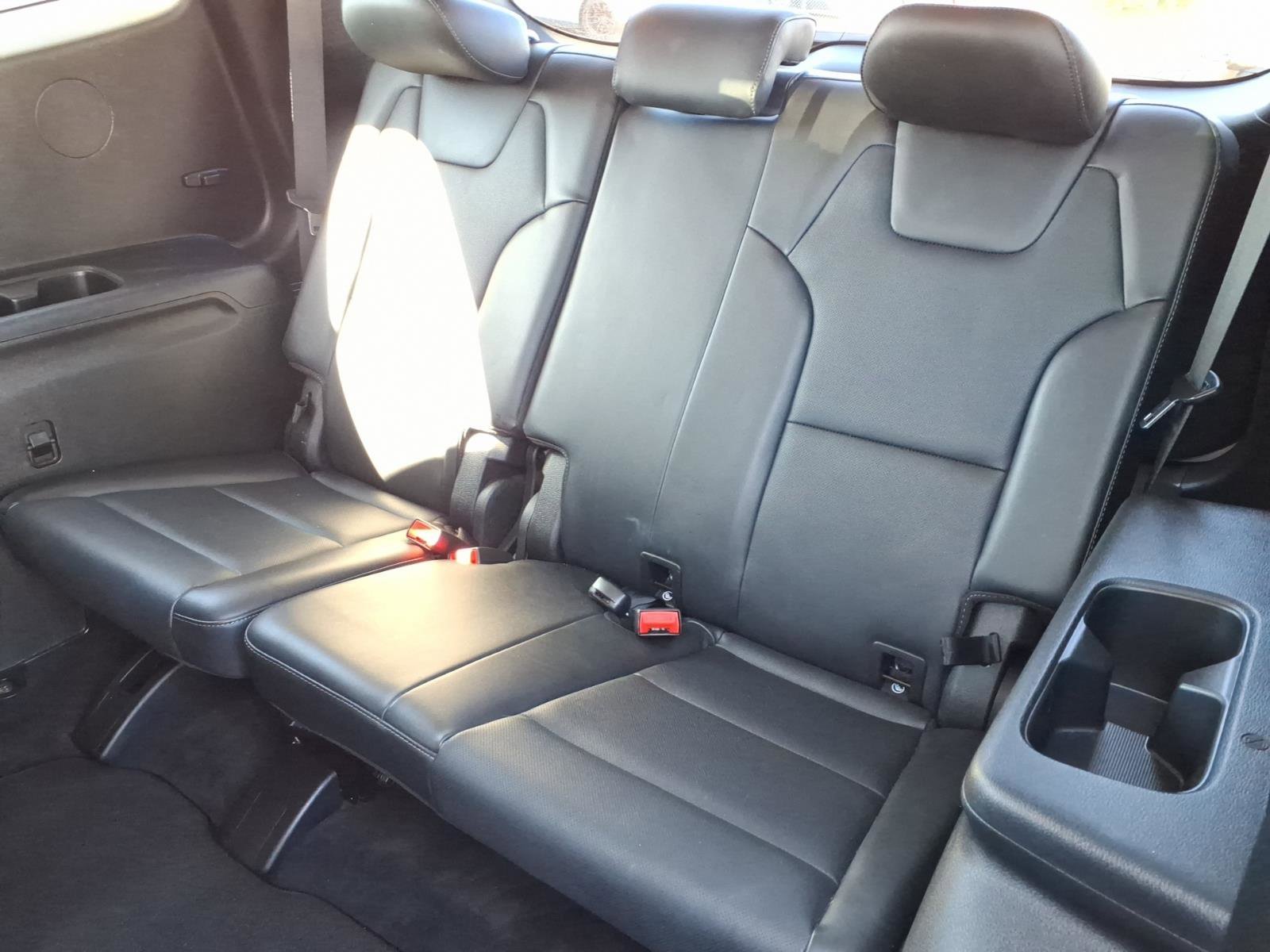 Used 2020 Snow White Pearl Kia S image 18