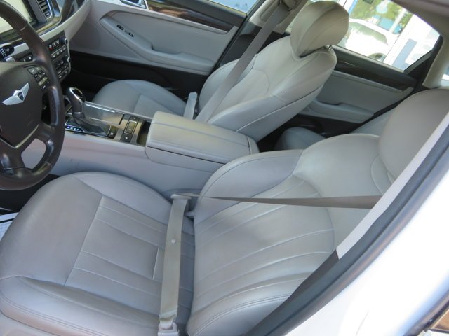 Used 2015 Casablanca White Hyundai 3.8L image 22
