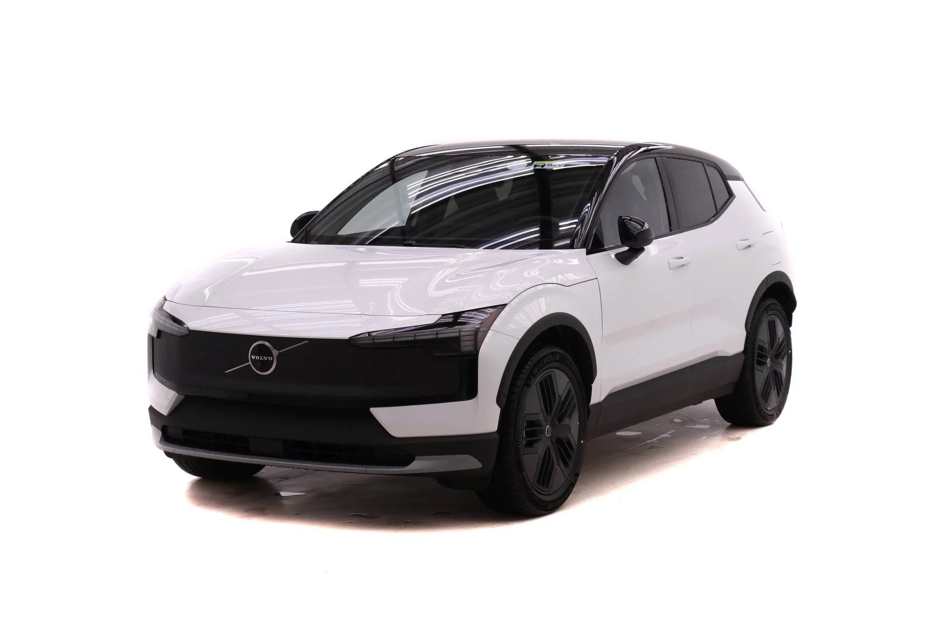 2026 Volvo EX30 Twin Motor Cross Country Ultra's photo