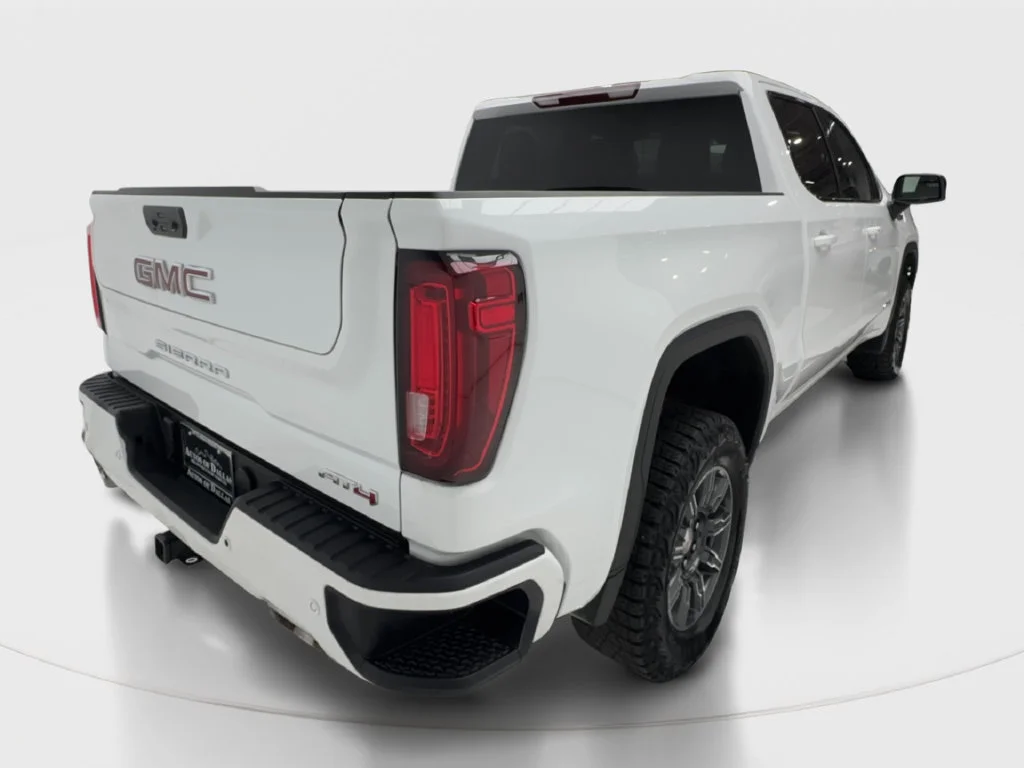 Used 2025 White GMC AT4 image 8