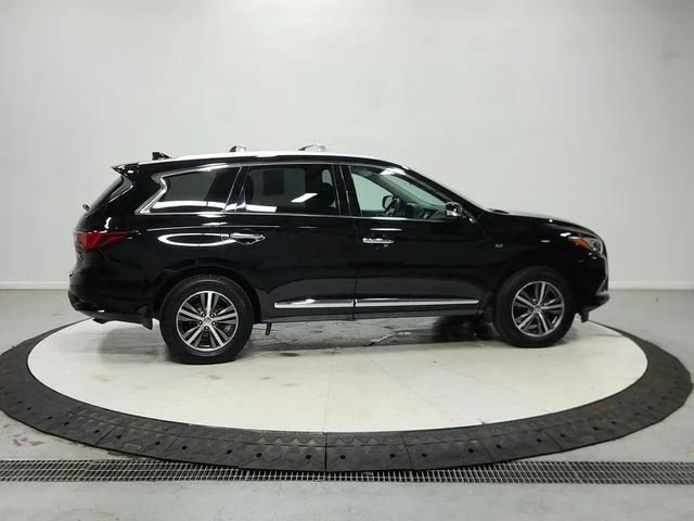 Used 2020 Black INFINITI LUXE image 9