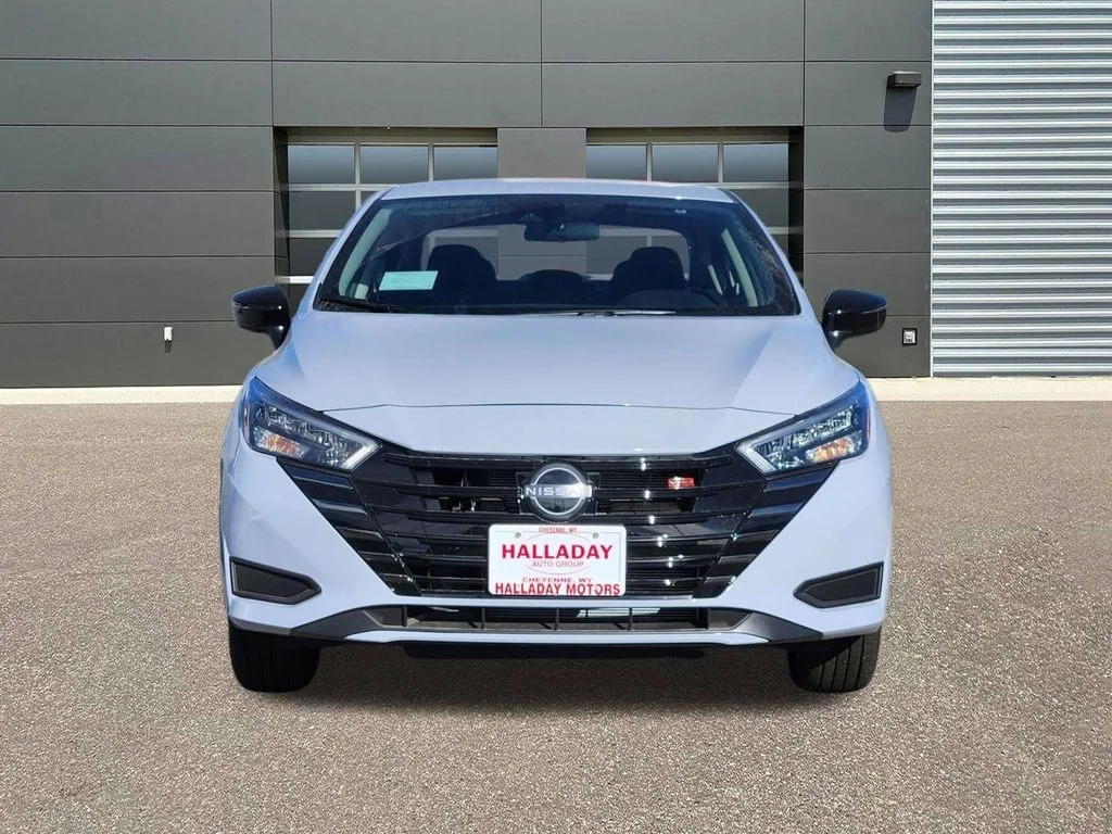 2025 Nissan Versa Sedan SR - Photo 7
