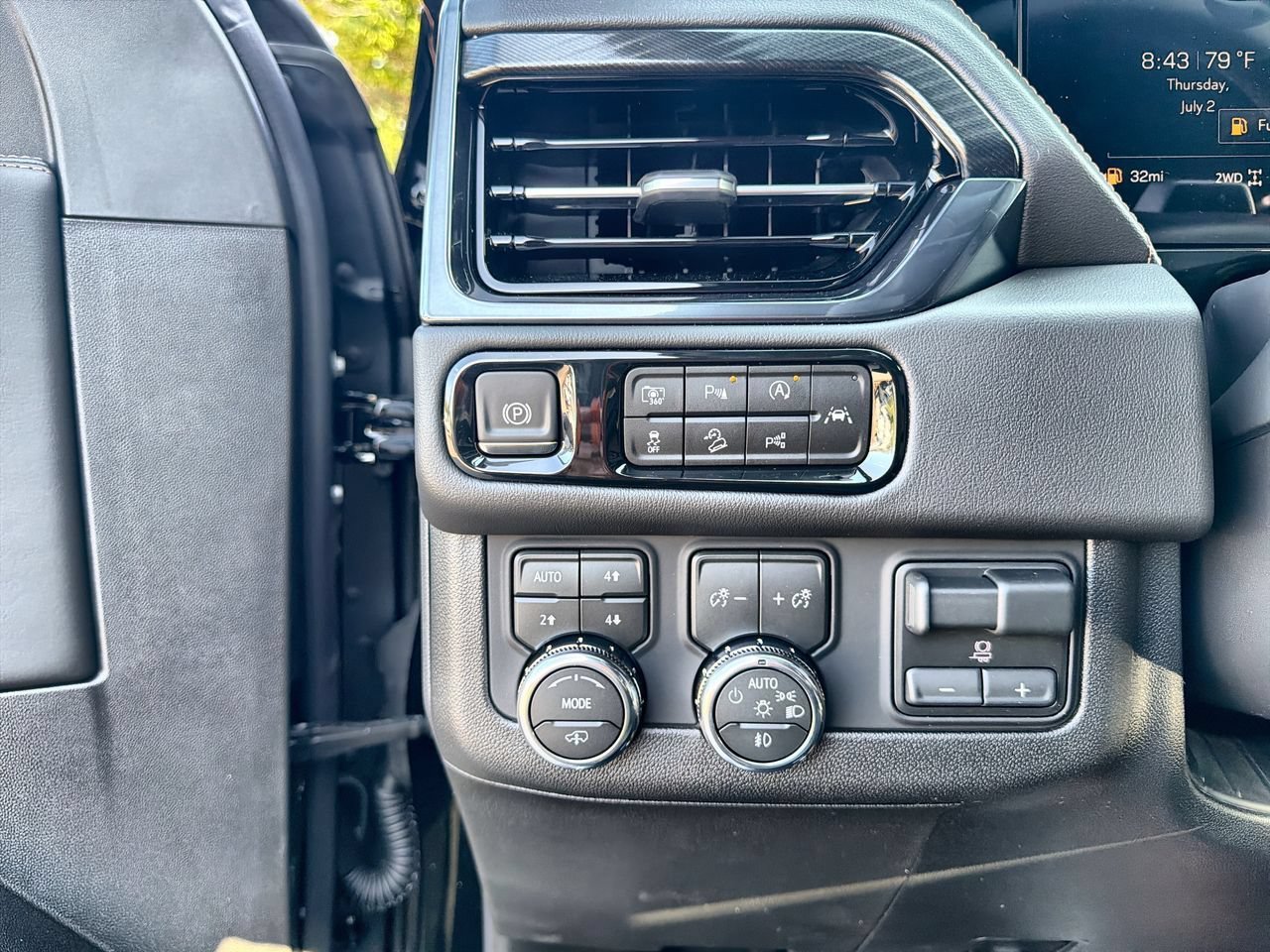New 2026 Onyx Black GMC AT4 image 15