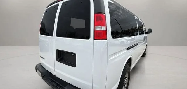 Used 2024 Summit White Chevrolet 1LT image 31