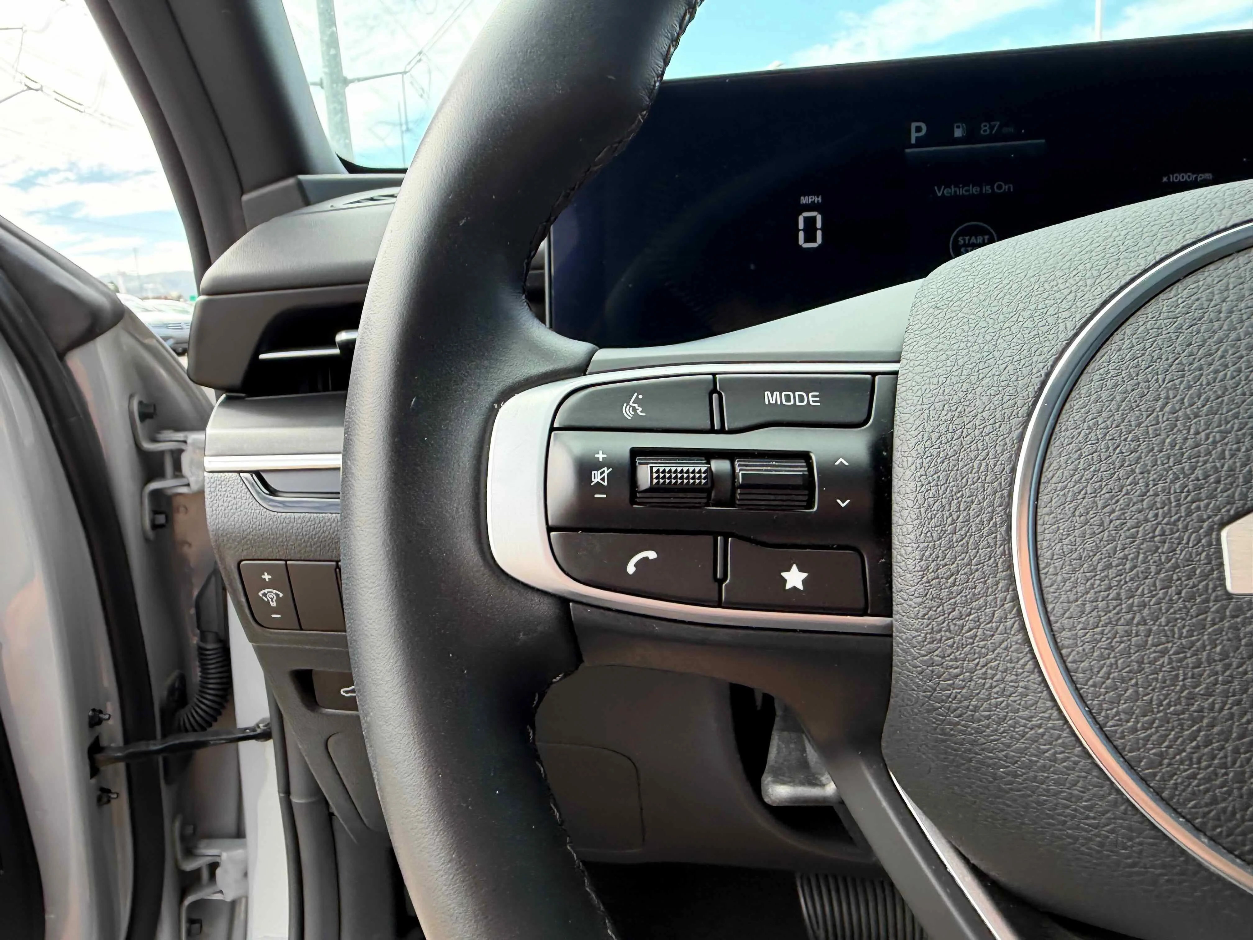 Used 2025 Wolf Gray Kia GT-Line image 17