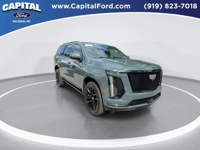 Used 2026 Green Cadillac Sport image 2
