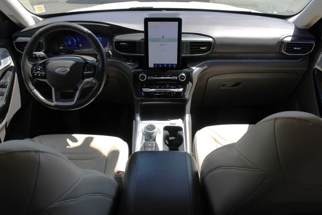 Used 2021 White Ford Platinum image 13