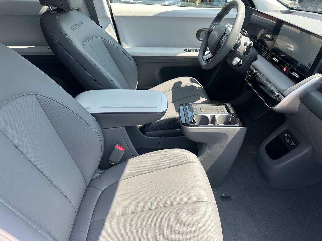 2025 Hyundai IONIQ 5 SEL - Photo 16