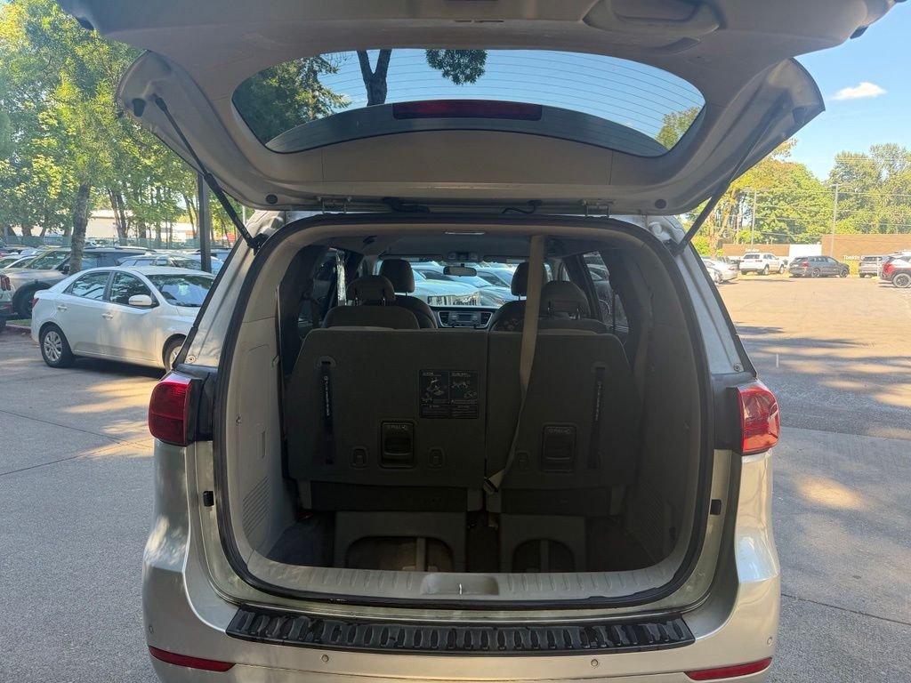 Used 2016 Bright Silver Metallic Kia LX image 12