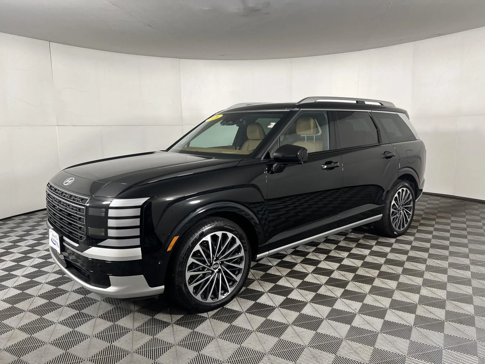 Used 2026 Abyss Black Pearl Hyundai Calligraphy image 3
