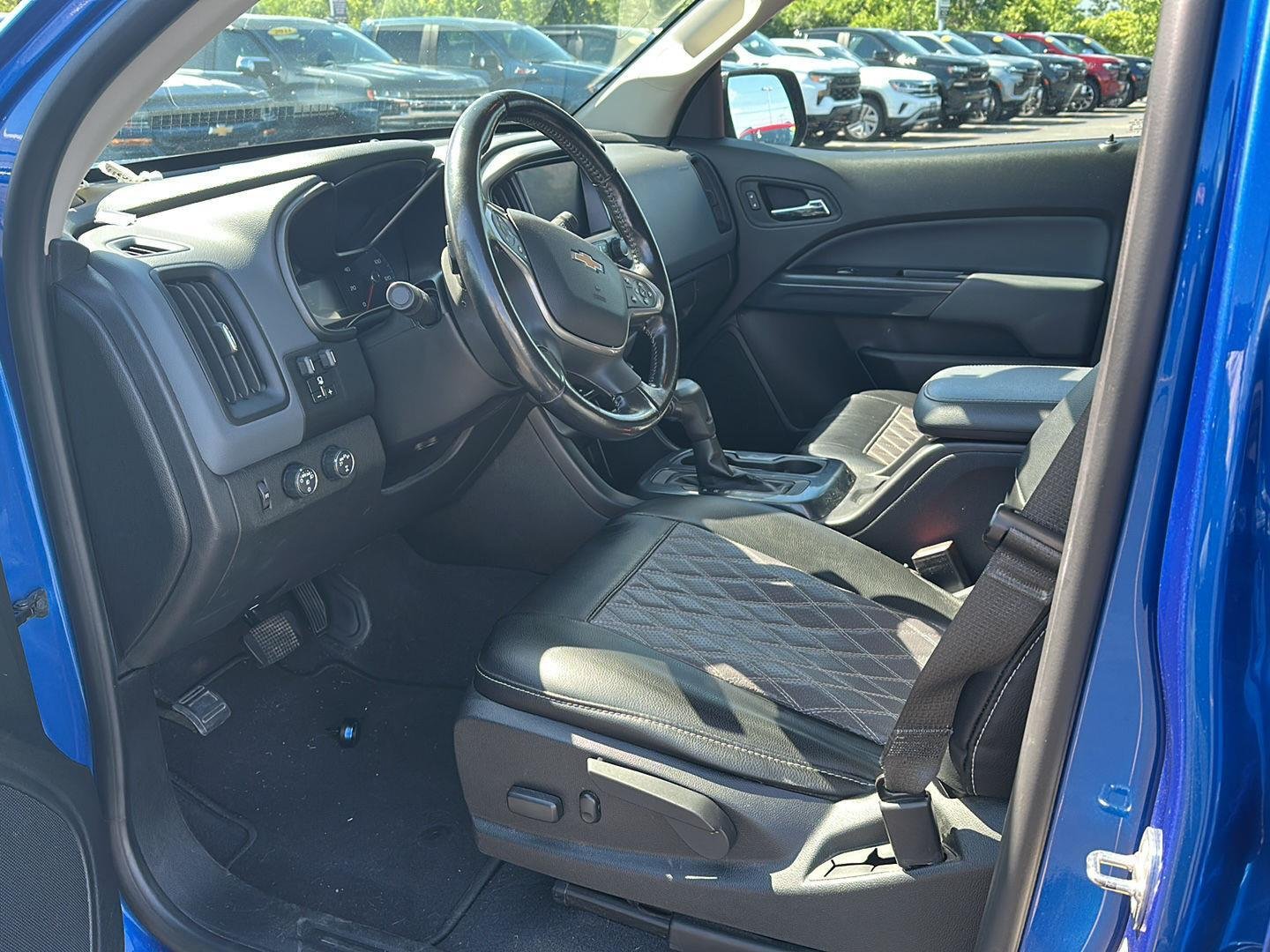 Used 2020 Kinetic Blue Metallic Chevrolet 4WD Z71 image 7