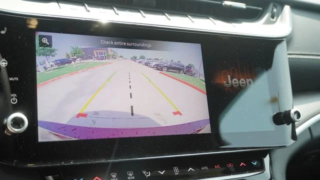 New 2026 Velvet Red Pearl-Coat Exterior Paint Jeep Altitude image 26